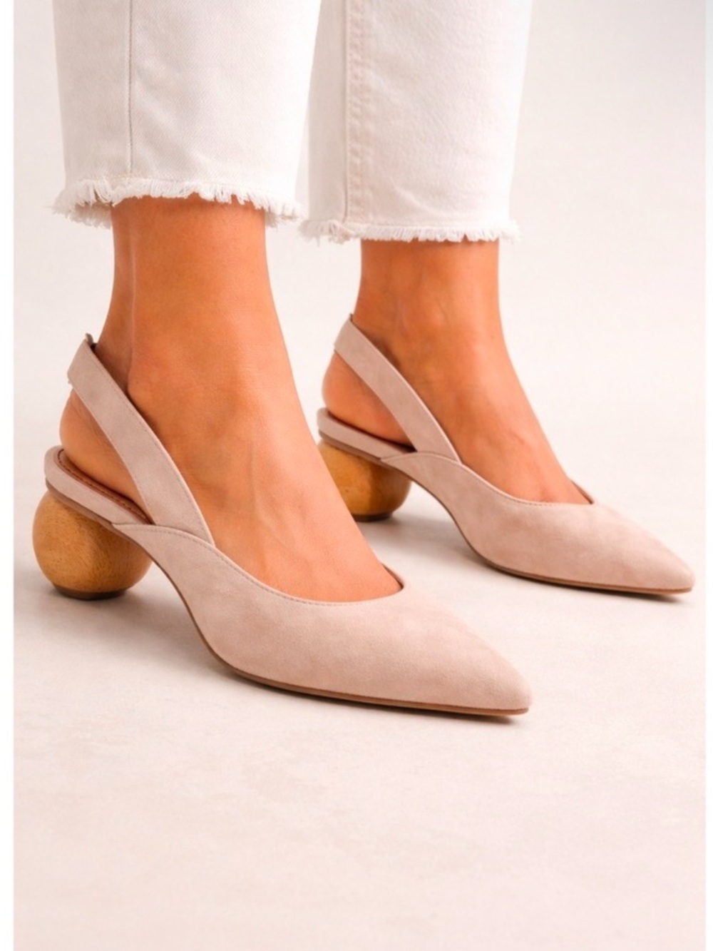 NIB Matico Sculpted Ball Heel Slingback Pumps in Light Beige